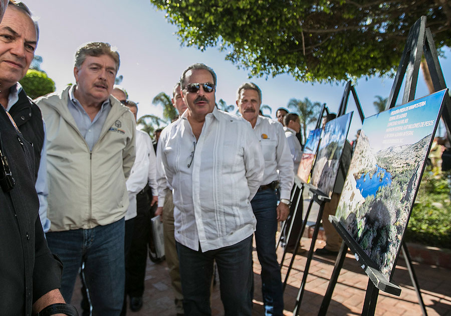 In 2015, the governor of Baja California, Francisco “Kiko” Vega de Lamadrid, second from left, attended a ceremony in San Quintín marking federal investments as part of a “development program for arid zones.”